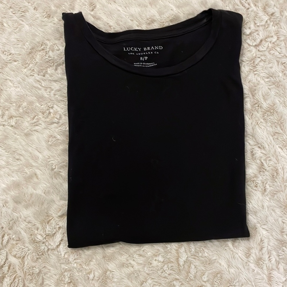 Black lucky brand tee
